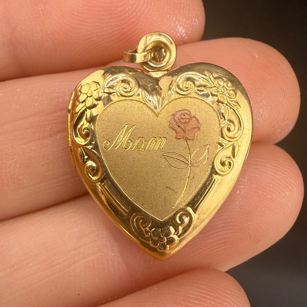 Vintage 14Kt Gold Filled Heart Locket Engraved Mom